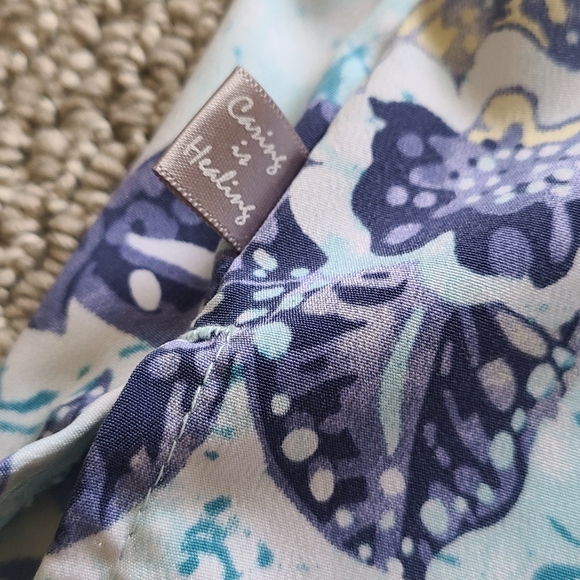 Healing Hands PL scrub top - Picture 5 of 8